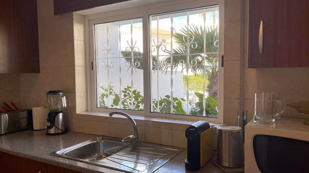 Aveiros Beach House 11