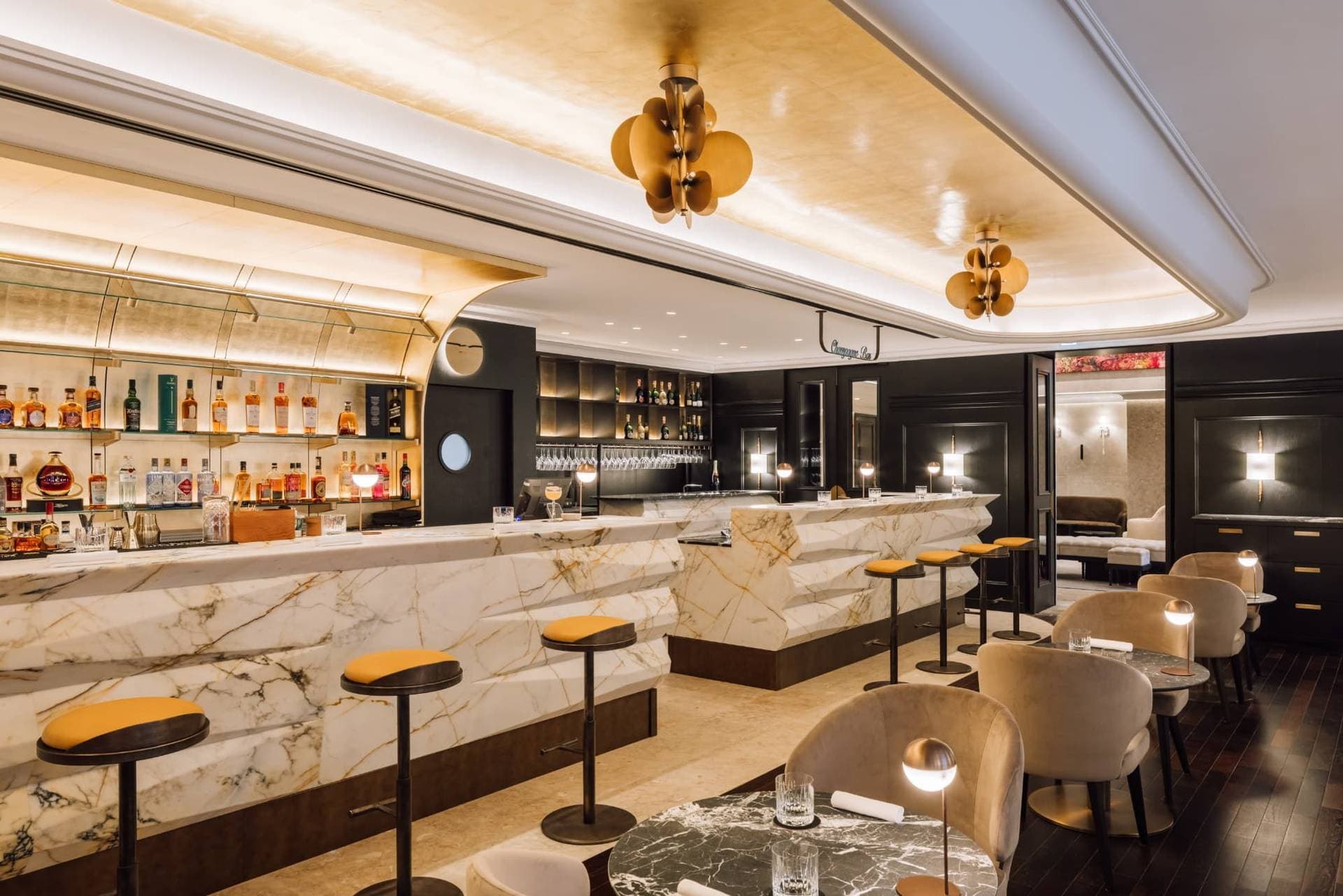 MYTHIC SANA Downtown Suites 3