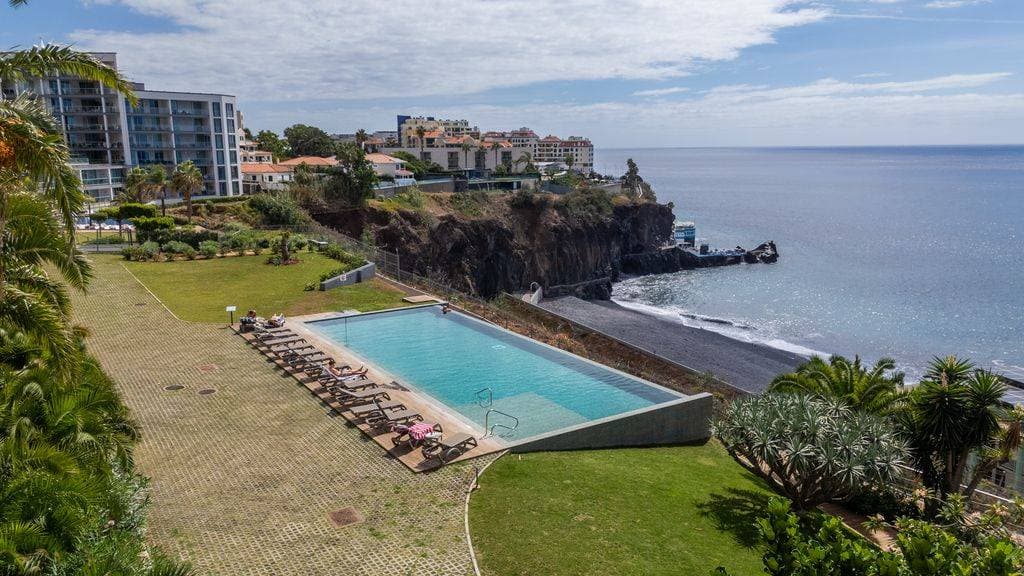 Acqua Sensation Suites by LovelyStay 64