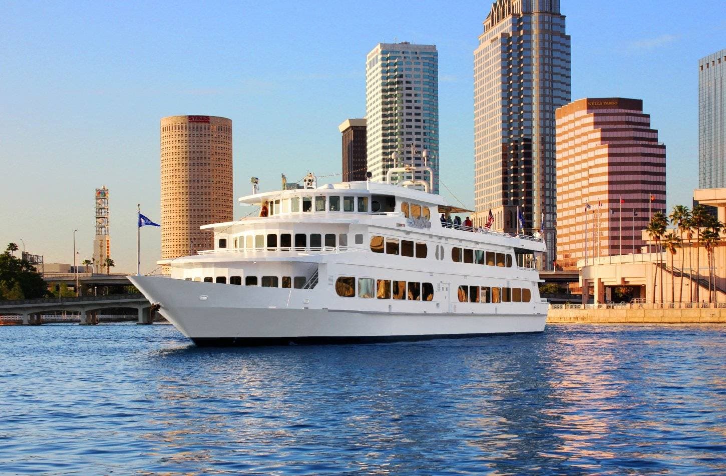 Yacht StarShip 4