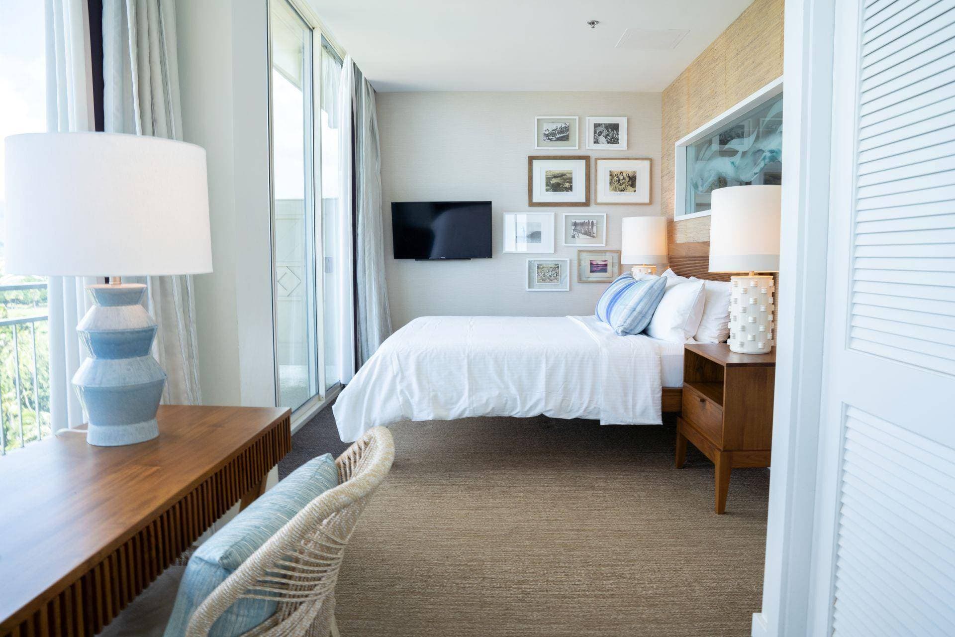 Kaimana Beach Hotel 15