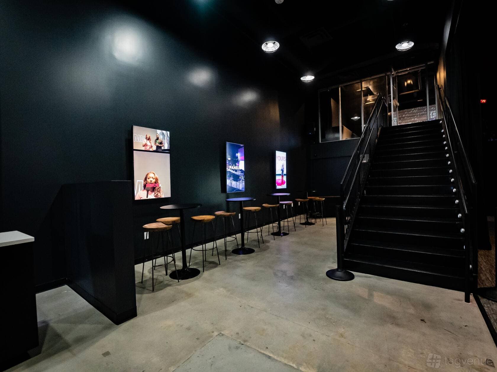 MODEx Studio 16