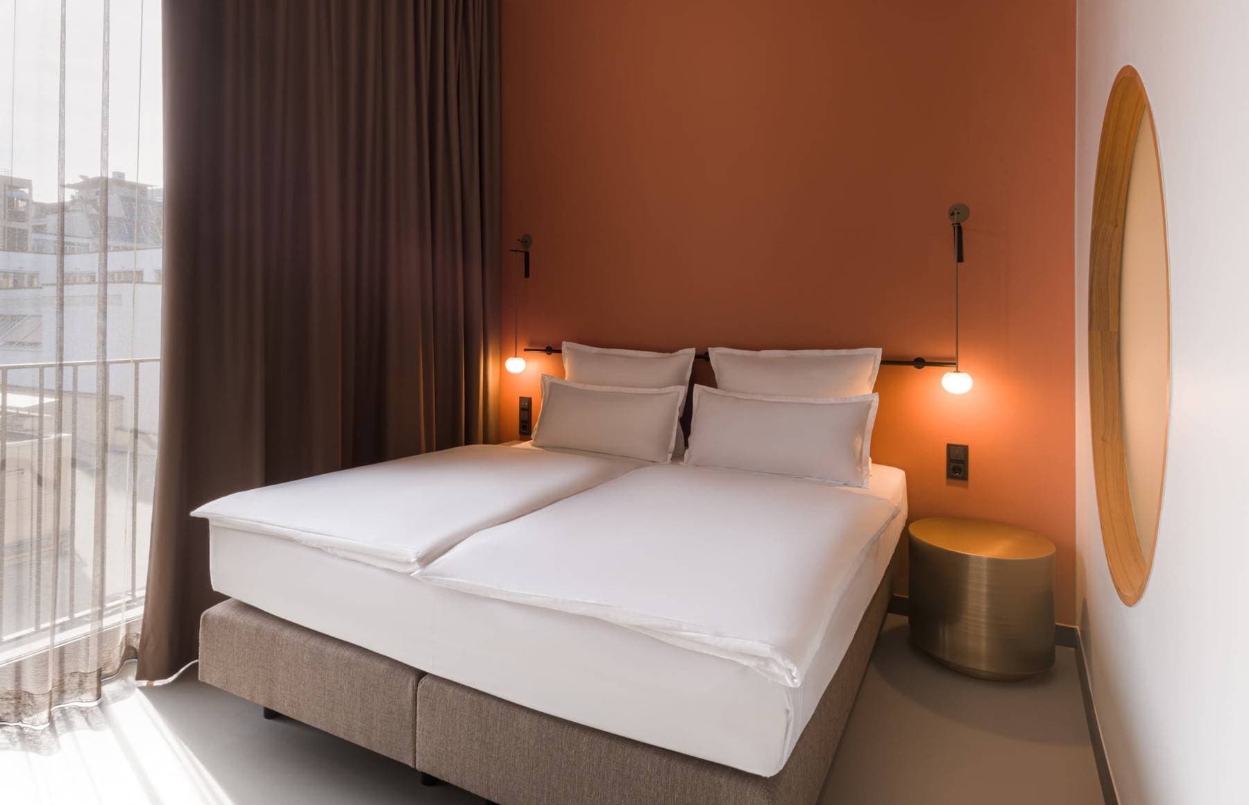 Main Accommodation - Backstage 