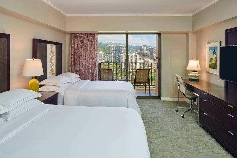 Hilton Grand Vacations Suites at Hilton Hawaiian Village 14