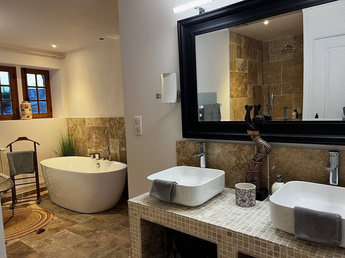Carlon Luxury Rentals - La Casteline 27