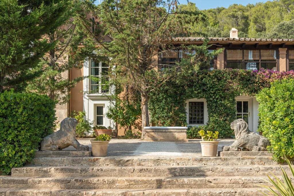 Rondaia Luxury Suites & Villas