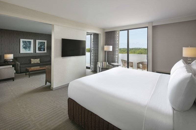Sonesta Charlotte Lower South End 28