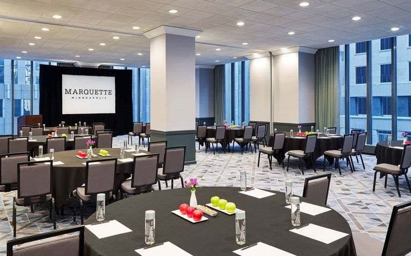 The Marquette Hotel, Curio Collection by Hilton 6