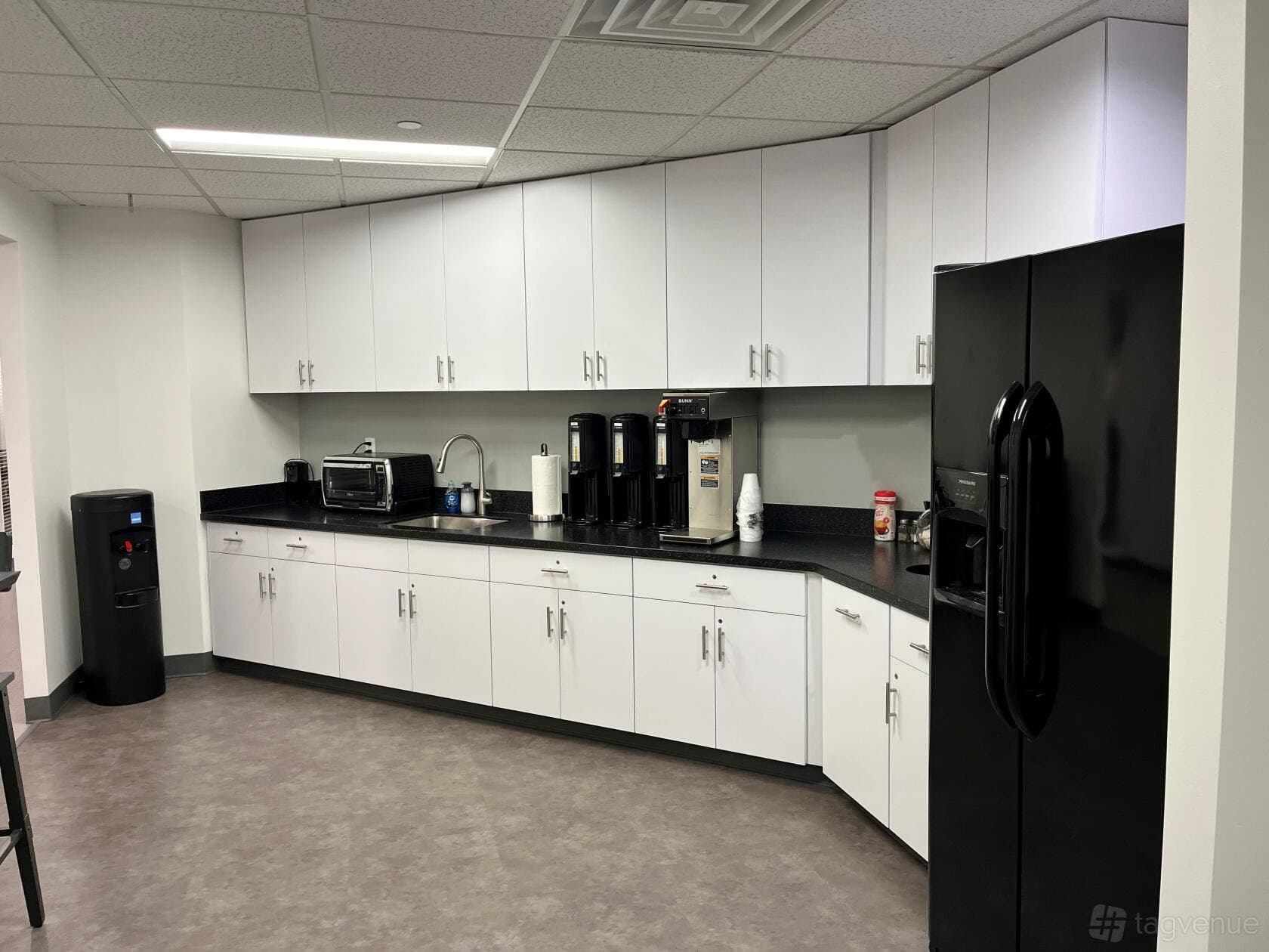 Executive Office Link 6