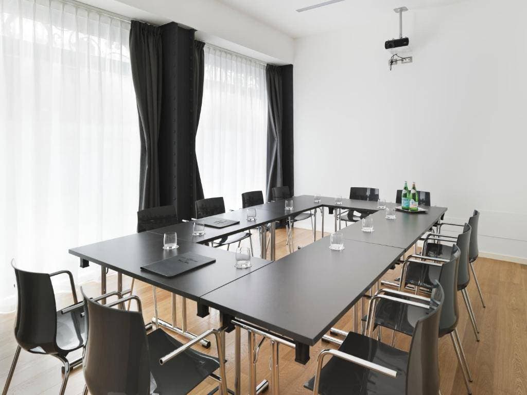 Palace Suite 6