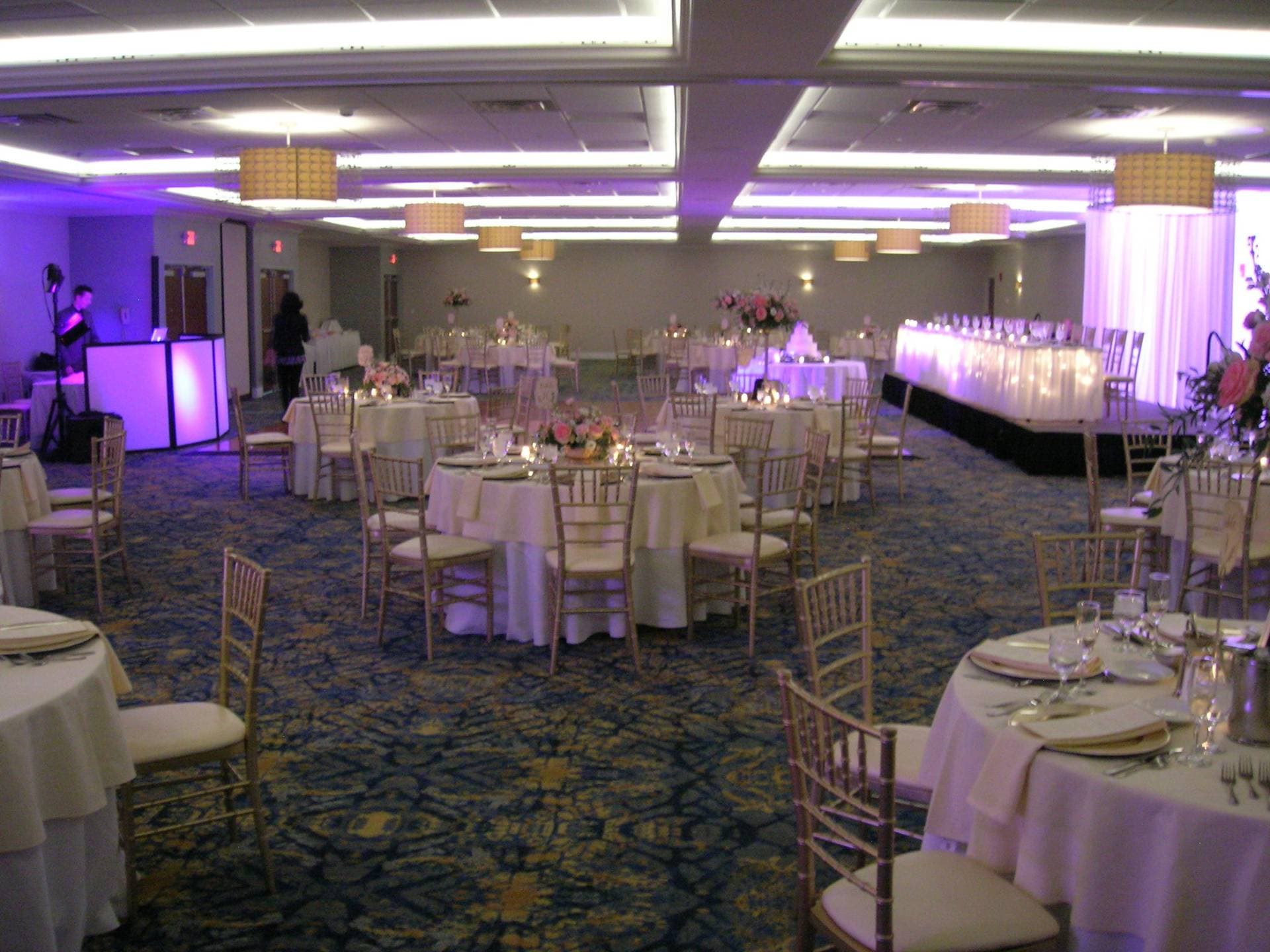 Crowne Plaza Suites Pittsburgh South 6