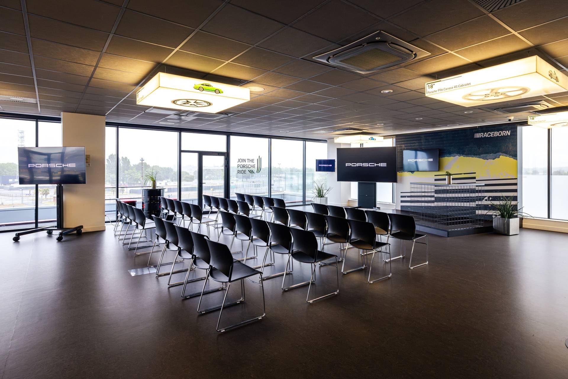 Porsche Experience Center 9