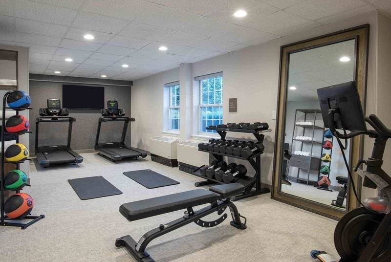 Holiday Inn Express St. Albans 43