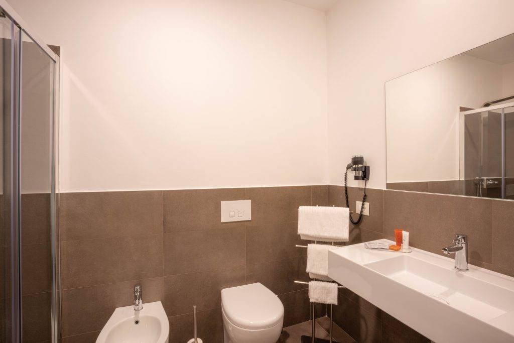 V Hotel 12