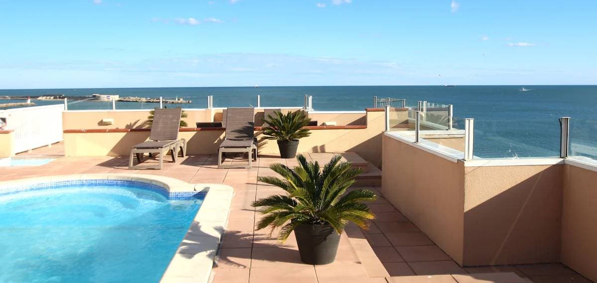 L'Hôtel Port Marine 2