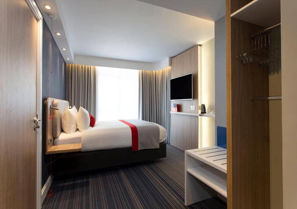Holiday Inn Express Edinburgh City Centre by IHG 7