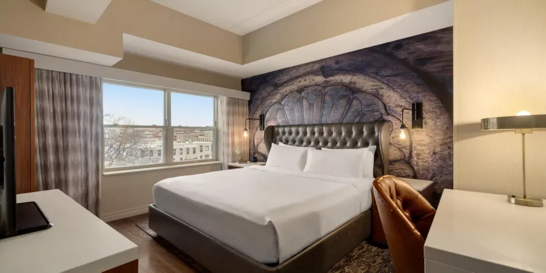 Hotel Indigo Naperville Riverwalk 16