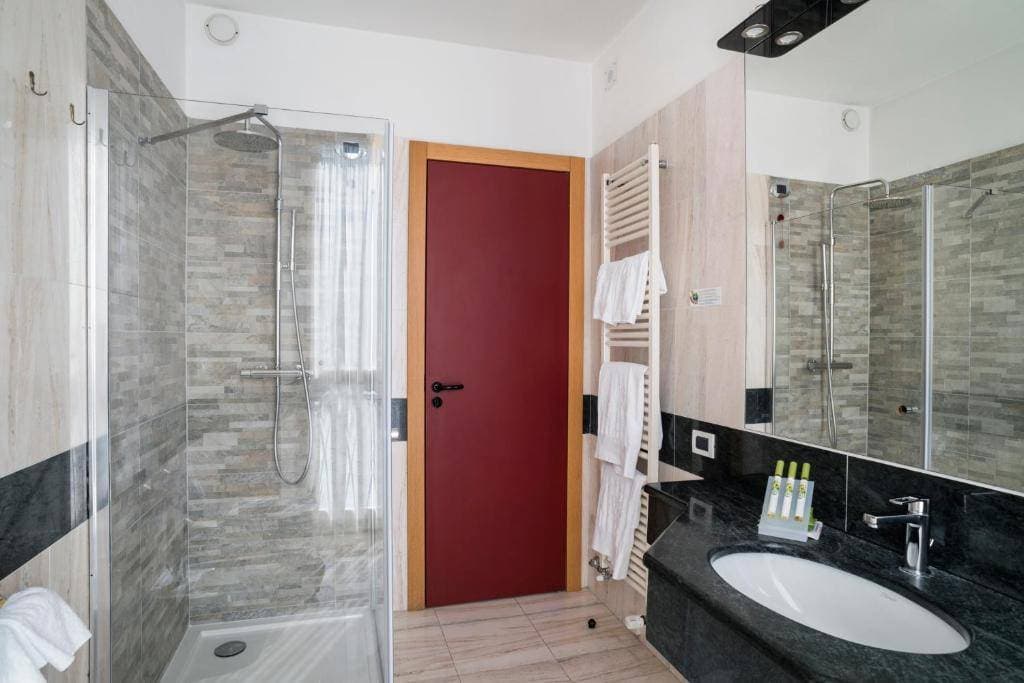 Albergo Lenno 15