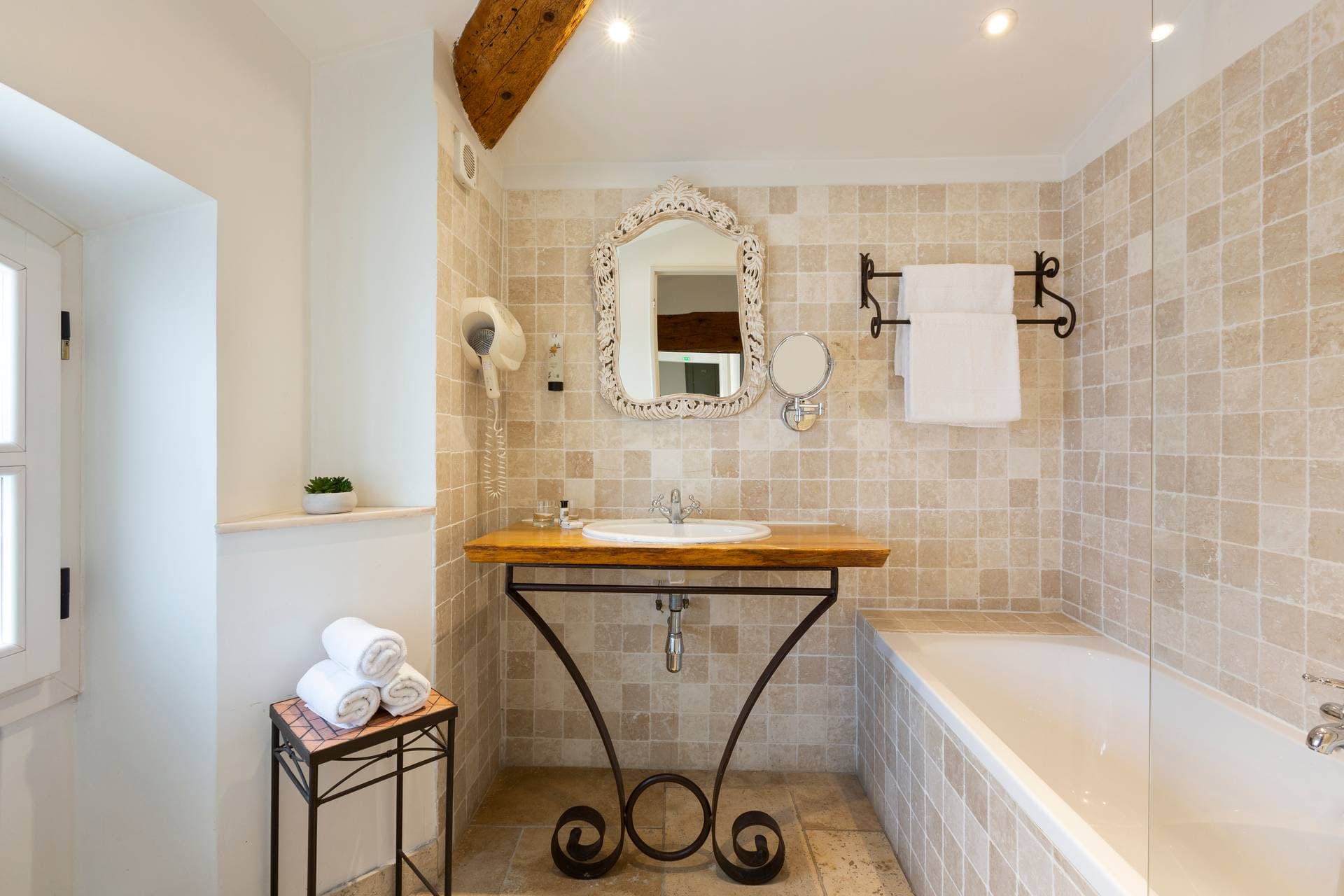Moulin de Vernègues Hôtel & Spa **** 21