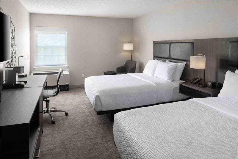 Holiday Inn Express St. Albans 23