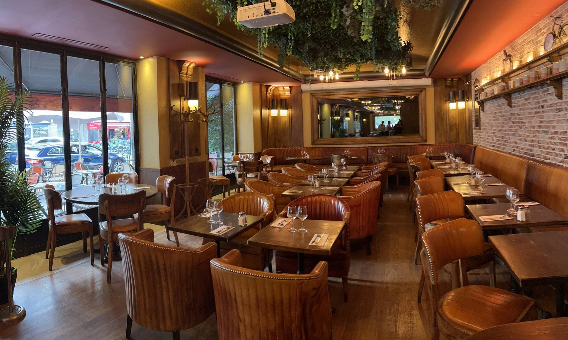 Carmine Café 1