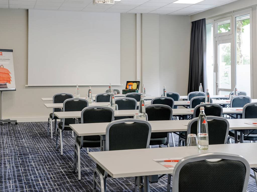 ibis Hotel Frankfurt Messe West 8