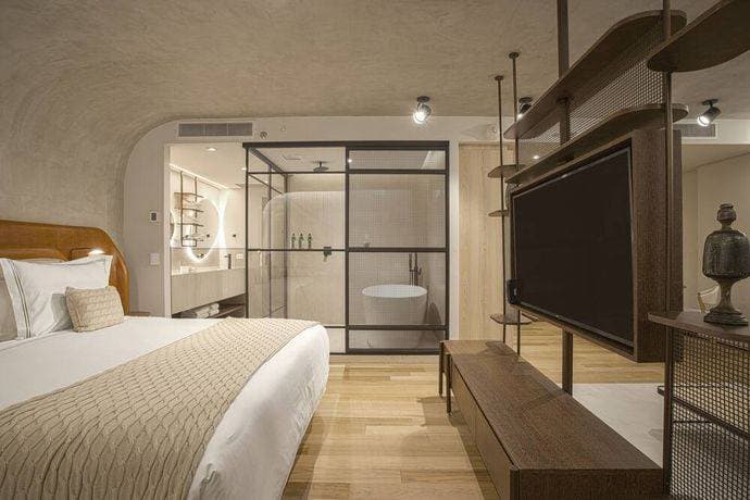 Qoya Hotel Curitiba, Curio Collection by Hilton 4