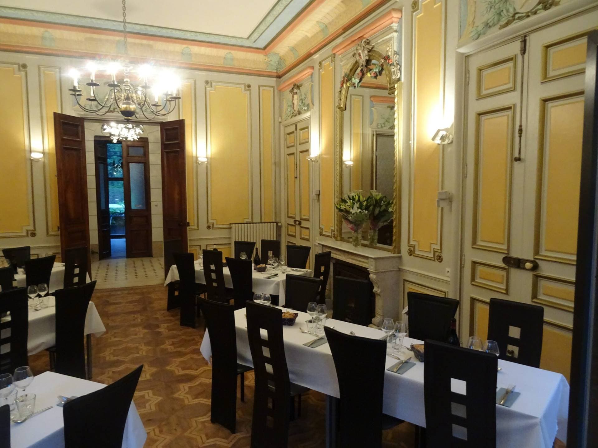 Château des Arènes 26