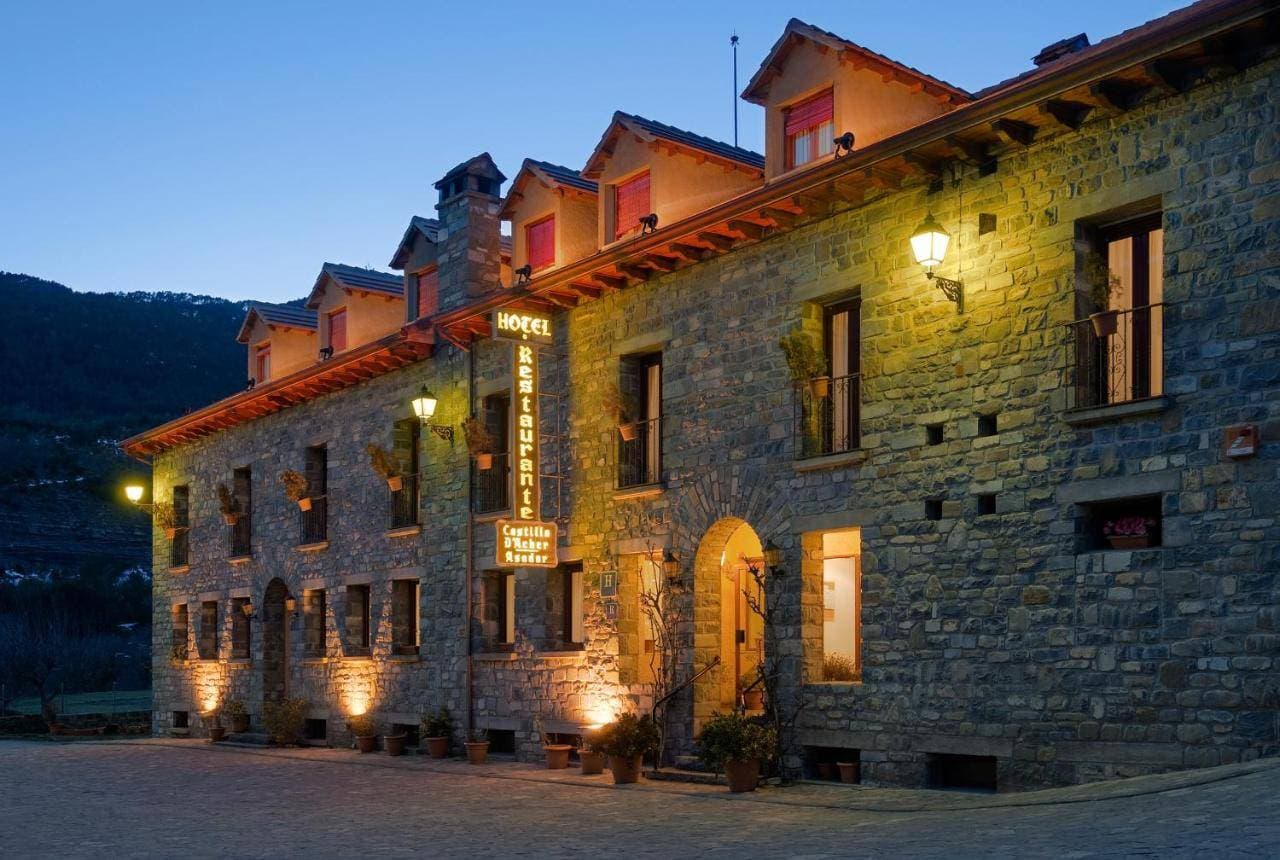Hotel Castillo D'Acher 1