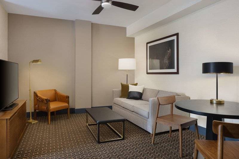 Doubletree Guest Suites Lexington 7
