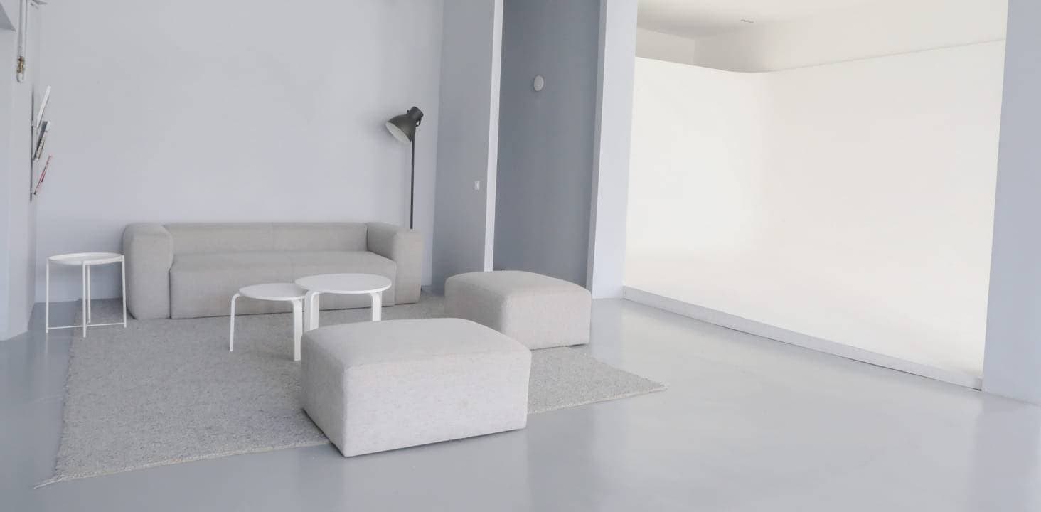 Studio Perle avec grand mur vitré 5