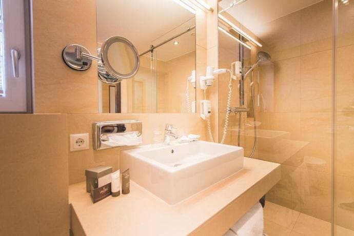 Hotel Enzian - Adults Only 17
