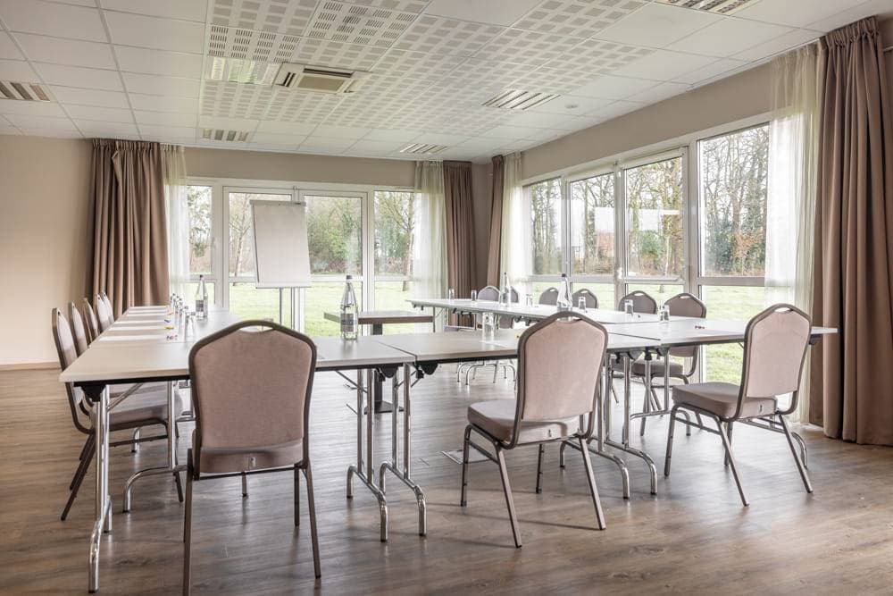 Brit Hotel Saint-Meen-le-Grand L’Adresse 1