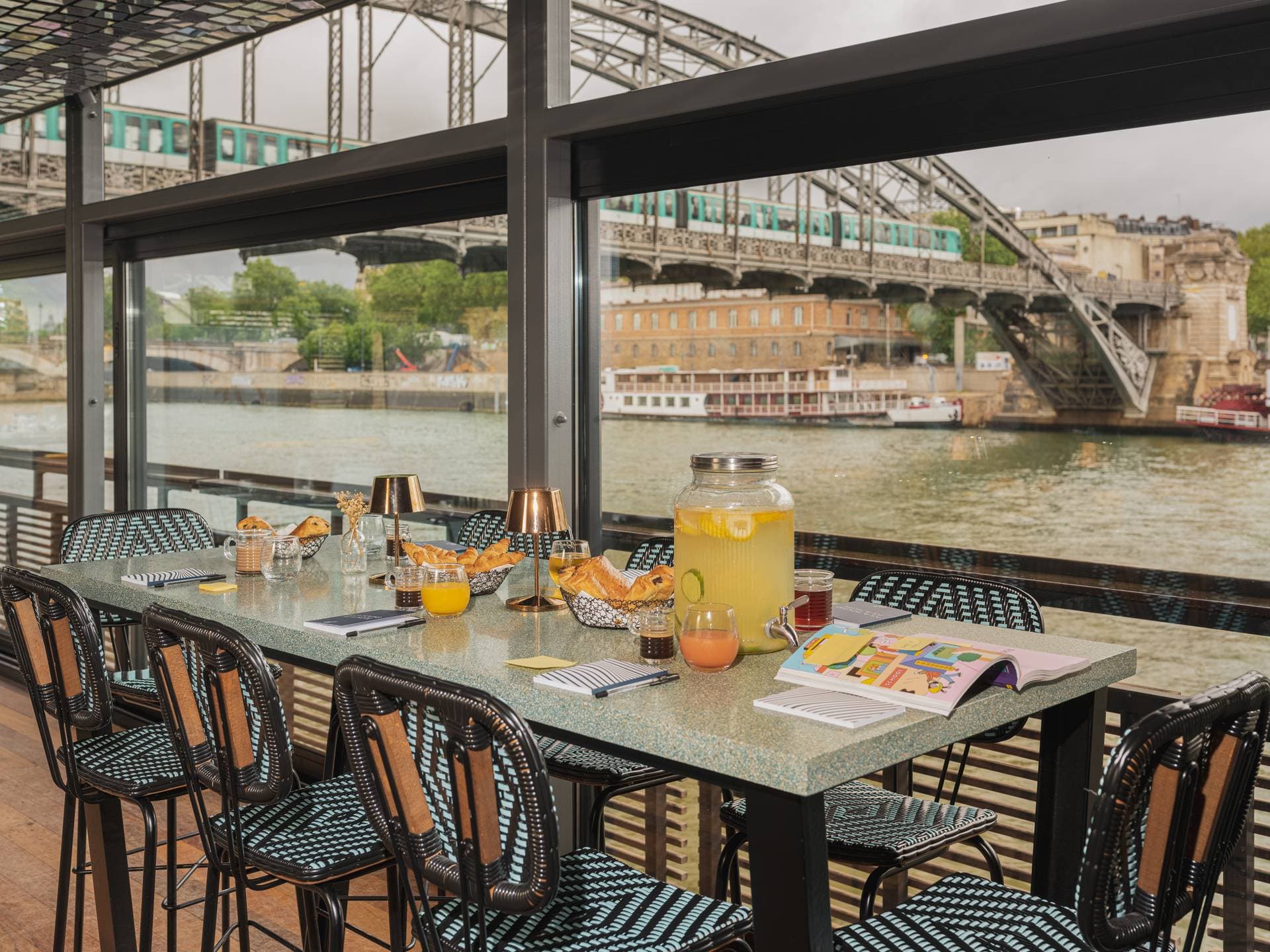 L'hôtel Off Paris Seine 6