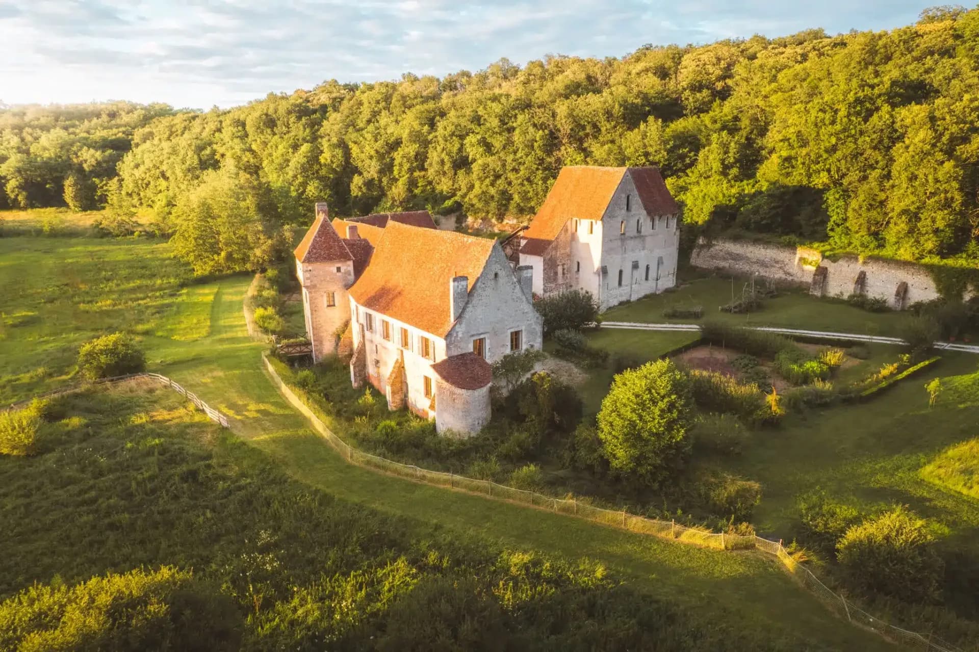 Château-monastère de la Corroirie 3