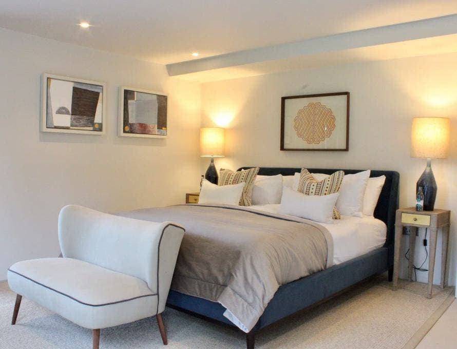 The Waterside Retreat 12