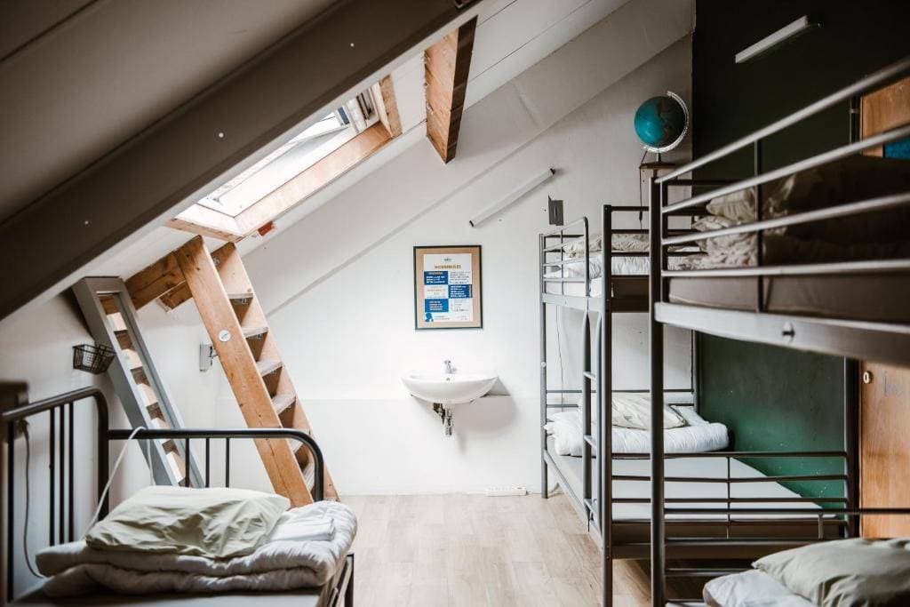 Treck Hostel 6
