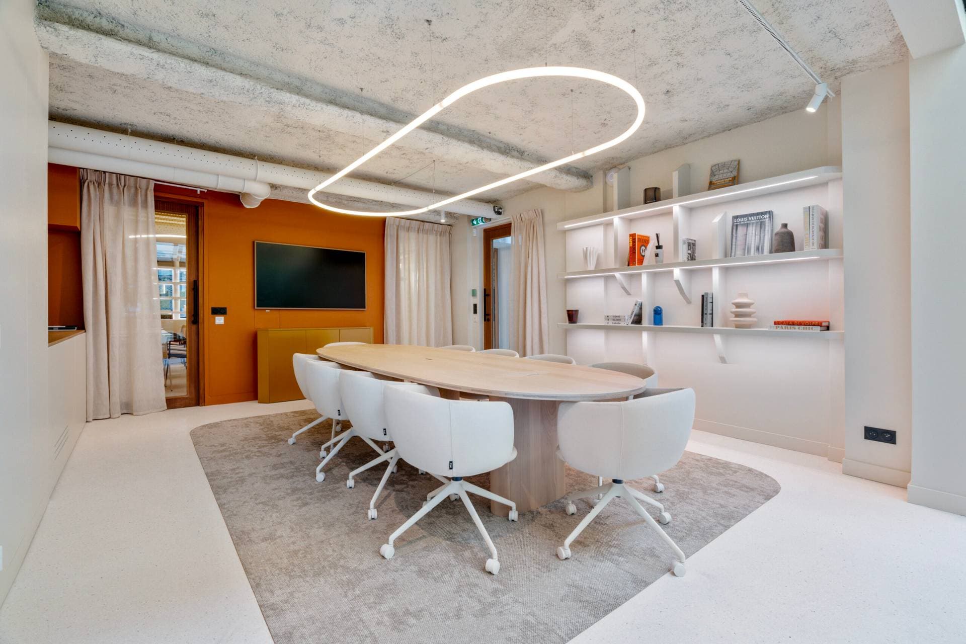 Jöro House - Pigalle 9