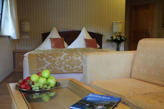 Hotel Schlossresidenz Heitzenhofen 5