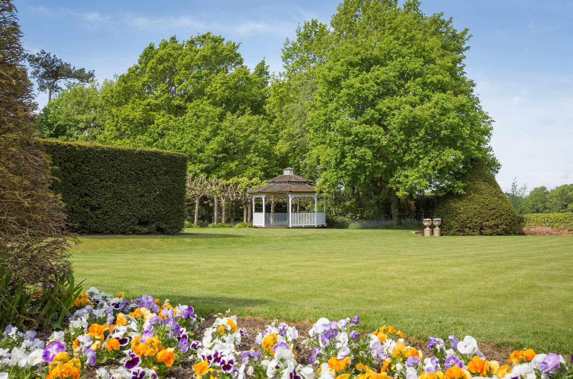 Greenwoods Hotel & Spa 9