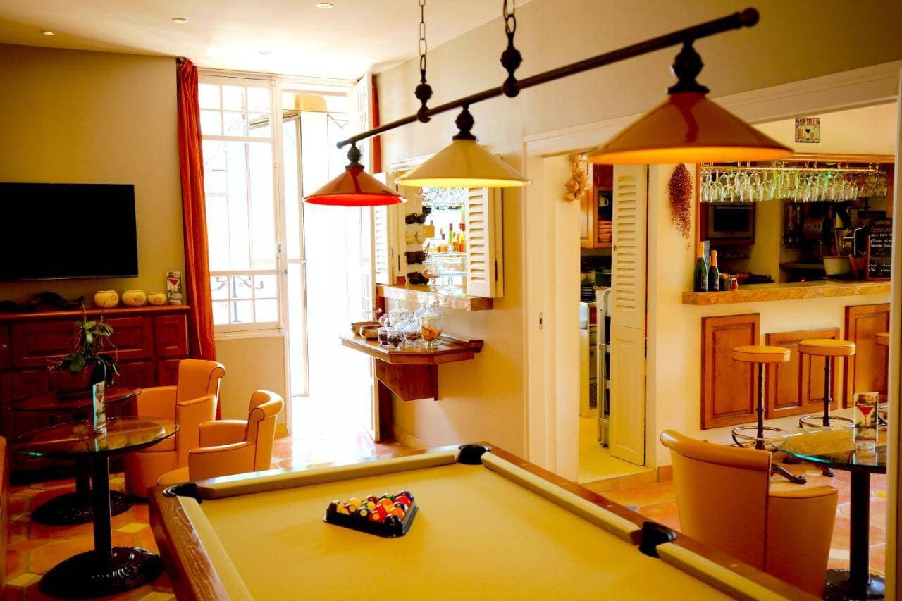 Hôtel Royal Bon Repos 8
