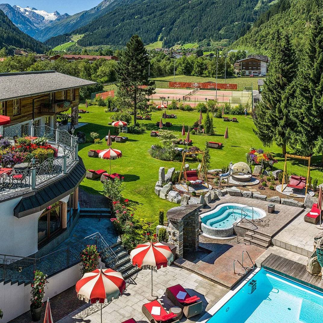 Jagdhof Spa Hotel - Relais & Chateaux 2