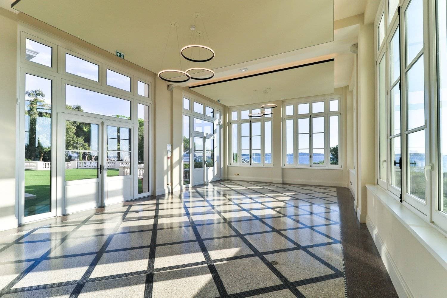 Castel Bay 15
