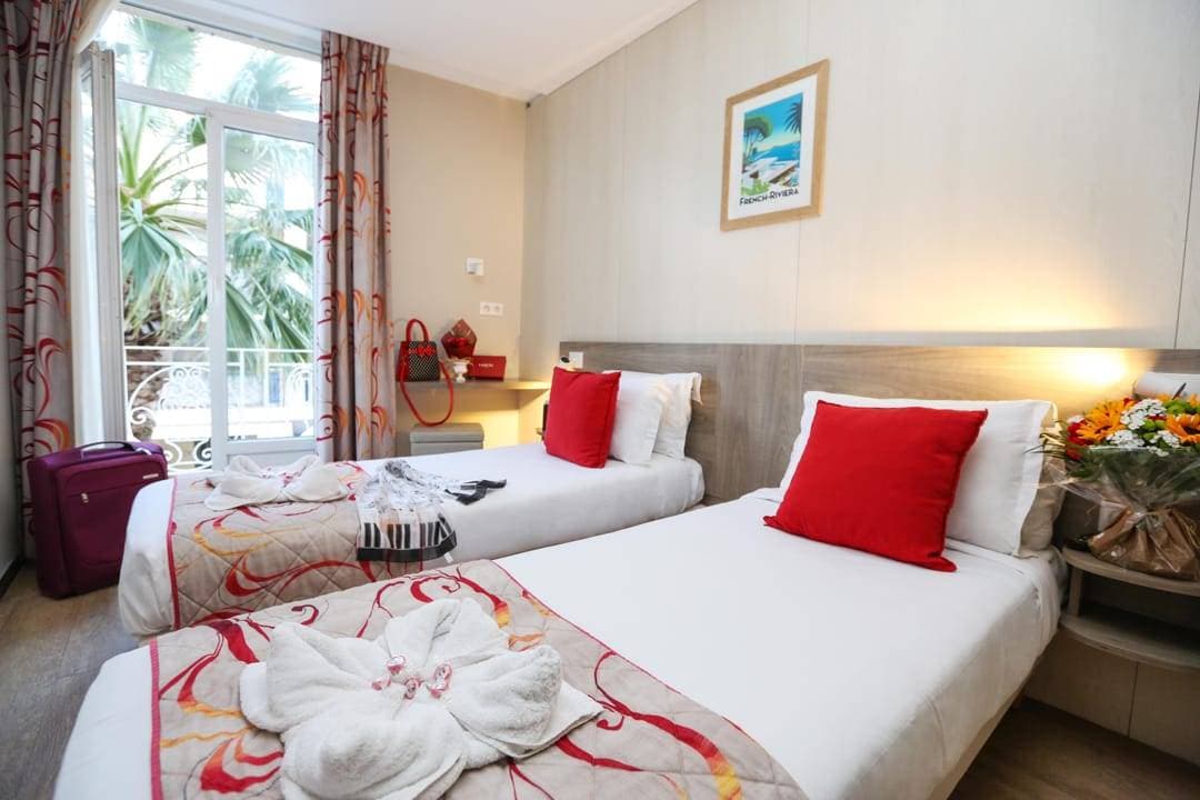 Brit Hotel Le Revest Sainte-Maxime 3