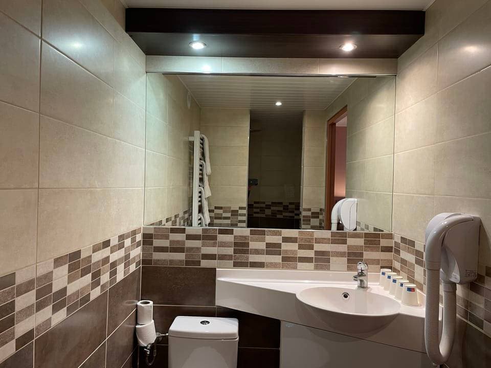 Brit Hotel Essentiel Saint-Quentin 5