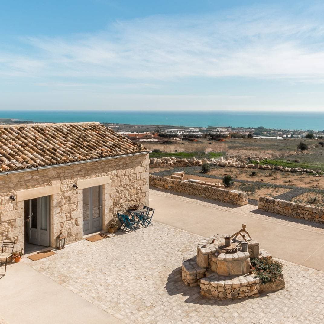 Mangiabove Guest House 12