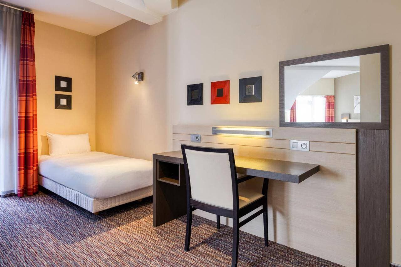 B&B HOTEL Mons Centre 13