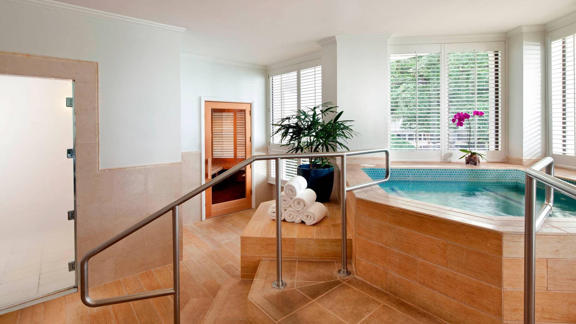 Moana Surfrider, A Westin Resort & Spa, Waikiki Beach 44