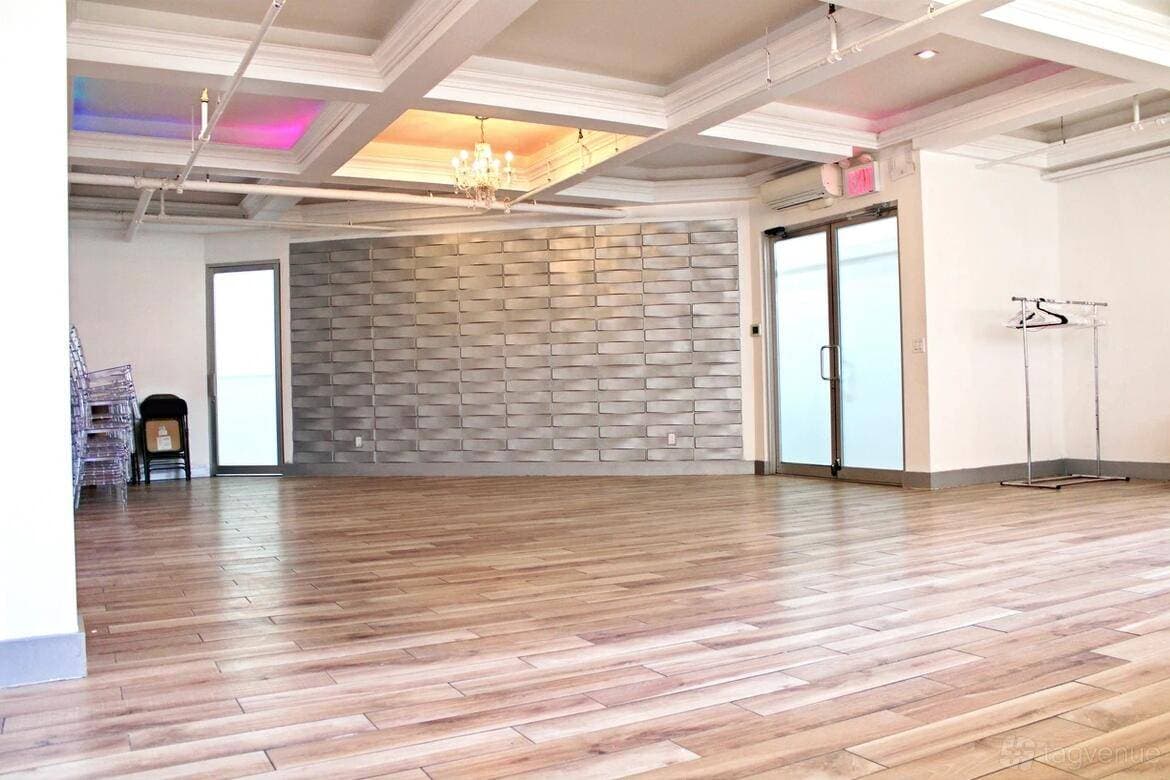 Suite 989 Events 3