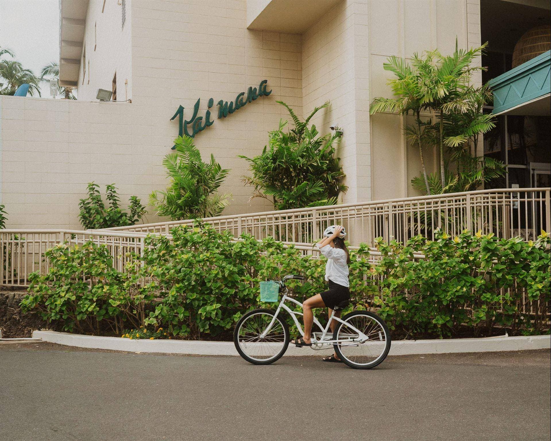 Kaimana Beach Hotel 16
